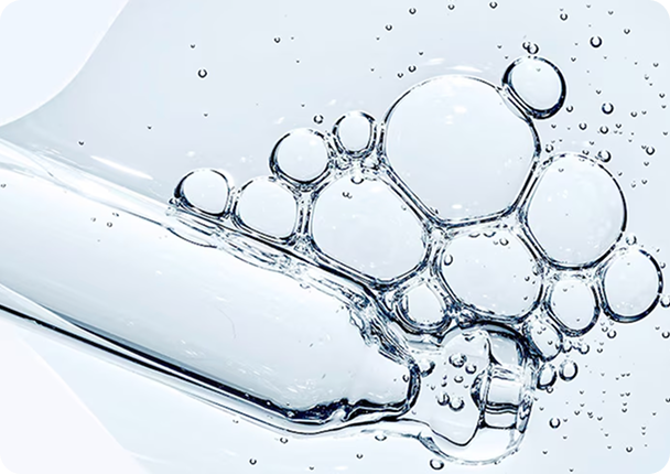Close-up of hyaluronic acid gel with bubbles, representing Fidia's hyaluronic acid research